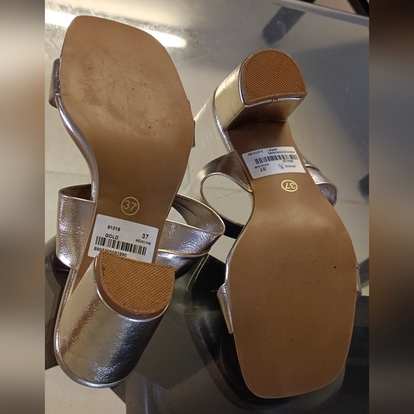 Rawhide Golden Block heel Sandal - Picture 8 of 14